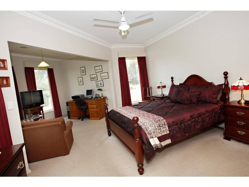 5 Charters Drive, Moama NSW 2731