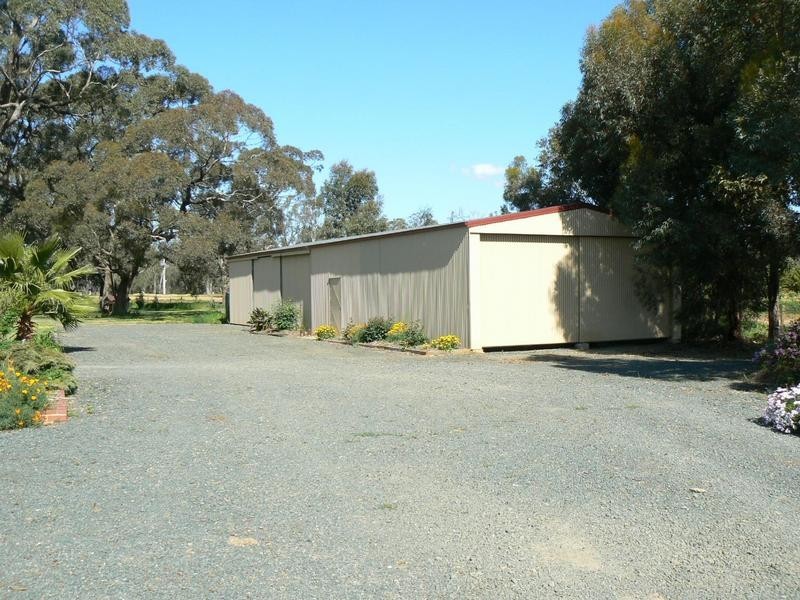 64 Moorabinda Road, Echuca VIC 3564