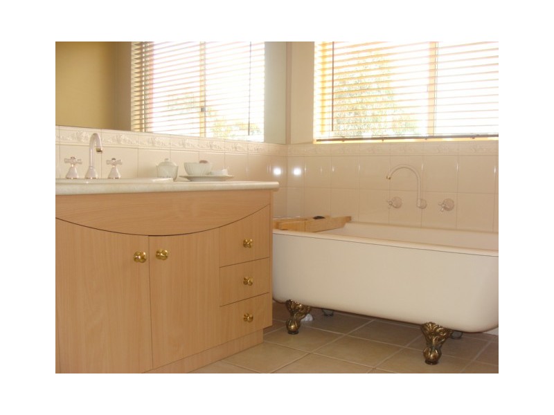 1086 Murphy Road, Koyuga VIC 3622