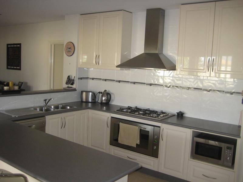 16 Riverina Parade, Echuca VIC 3564