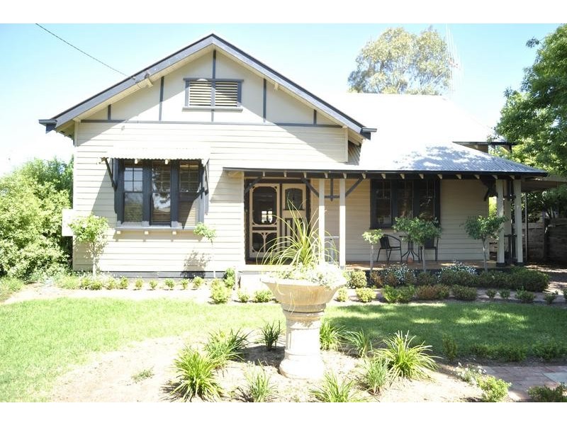 25 Echuca Street, Moama NSW 2731