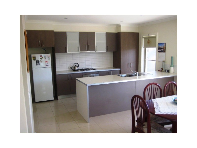 1/25 Sunset Avenue, Echuca VIC 3564