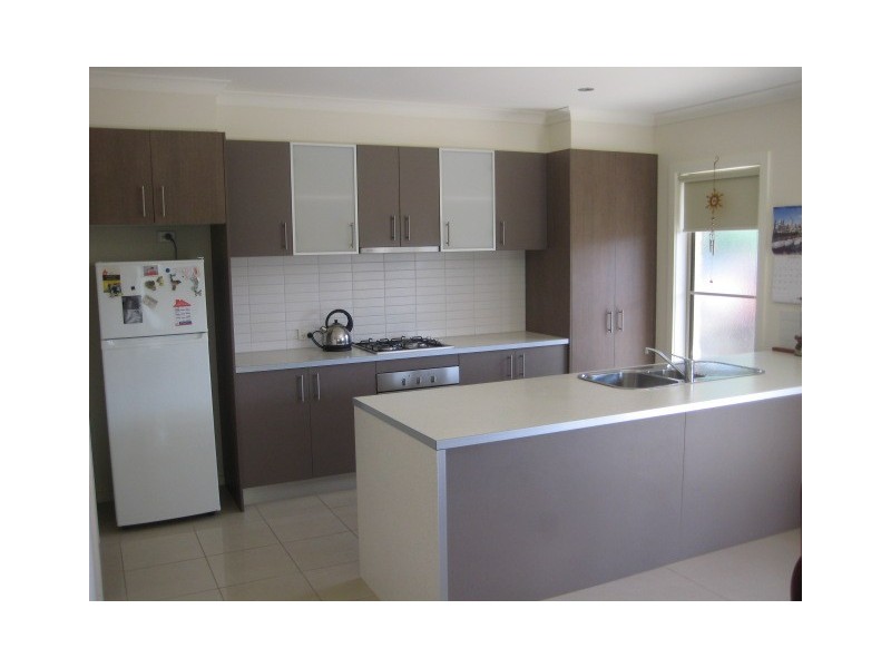 1/25 Sunset Avenue, Echuca VIC 3564