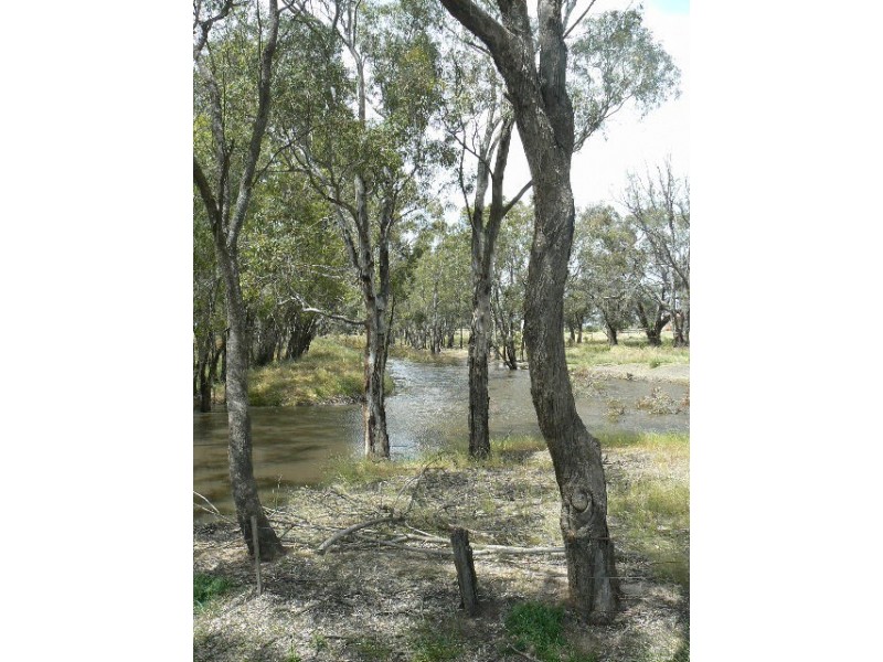 320-323 Carroll Road, Echuca VIC 3564