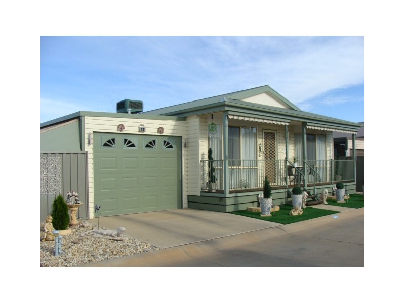 43 Swan Boulevard, Moama NSW 2731