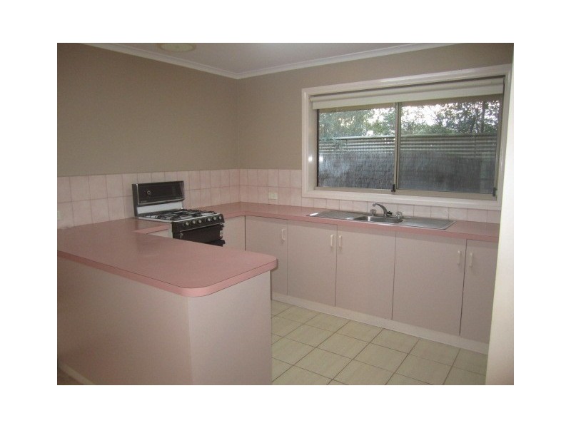 2/18 Porter Street, Moama NSW 2731