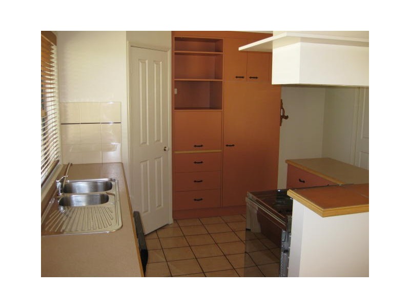 20 Genevieve Avenue, Echuca VIC 3564