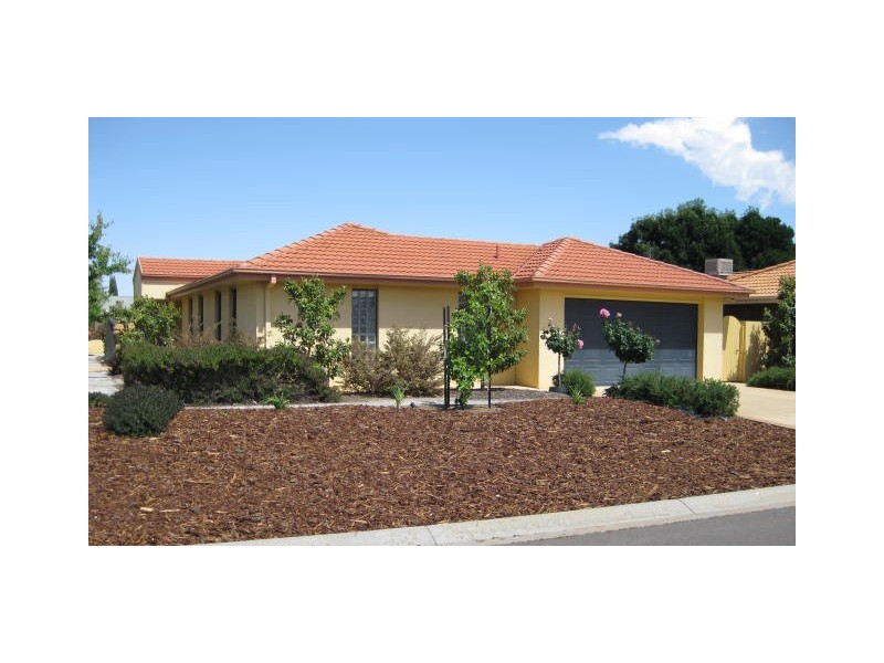 20 Genevieve Avenue, Echuca VIC 3564