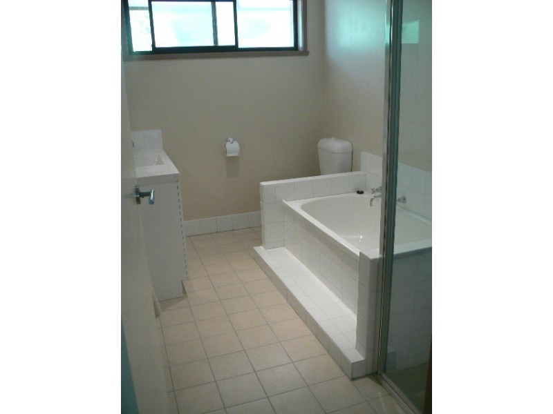 251 McKinlay St, Echuca VIC 3564