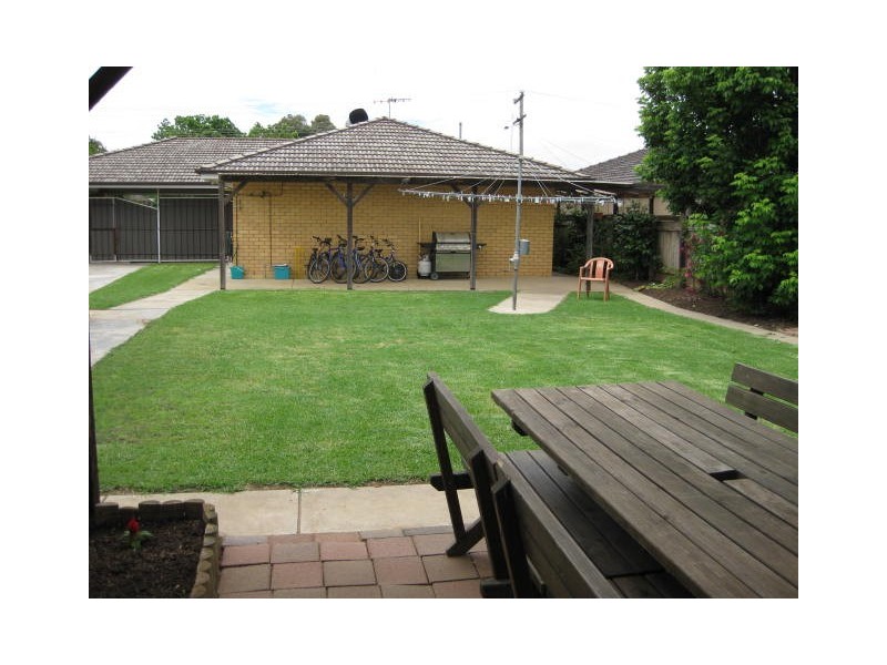 25 Crossen Street, Echuca VIC 3564
