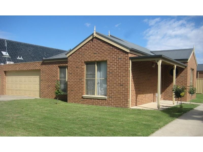 1/2 Echuca Street, Moama NSW 2731