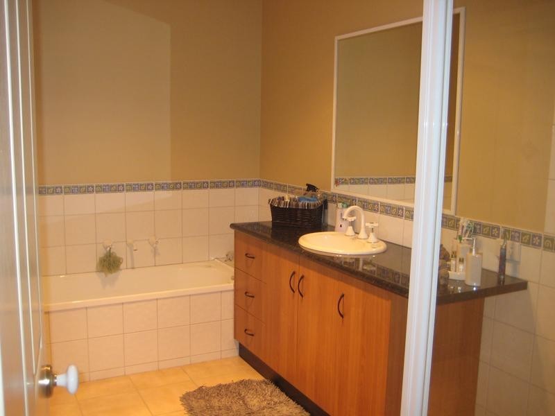 1/2 Echuca Street, Moama NSW 2731