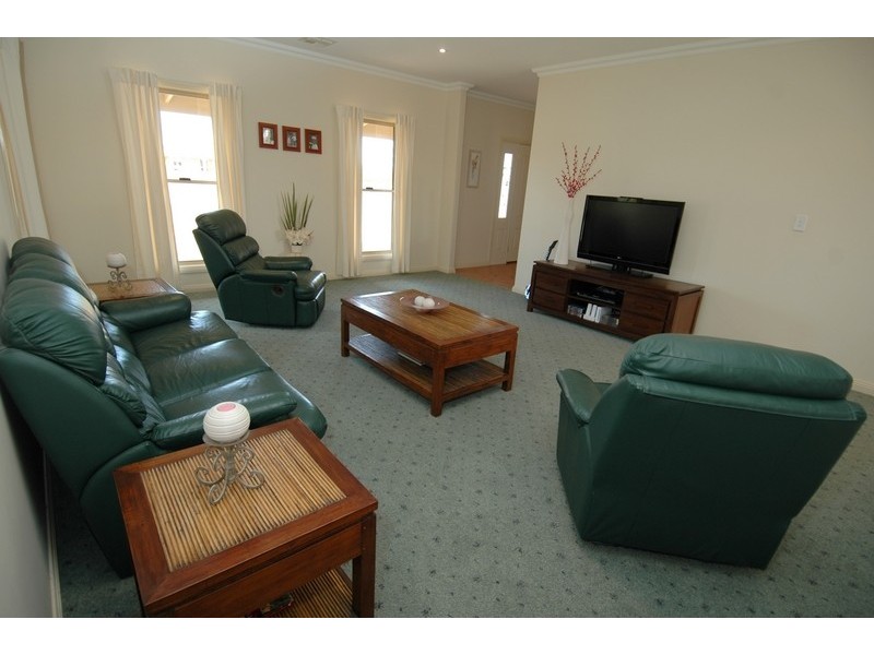 20 Hollara Drive, Moama NSW 2731