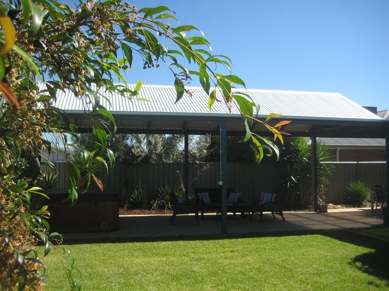 3 Victoria Place, Echuca VIC 3564