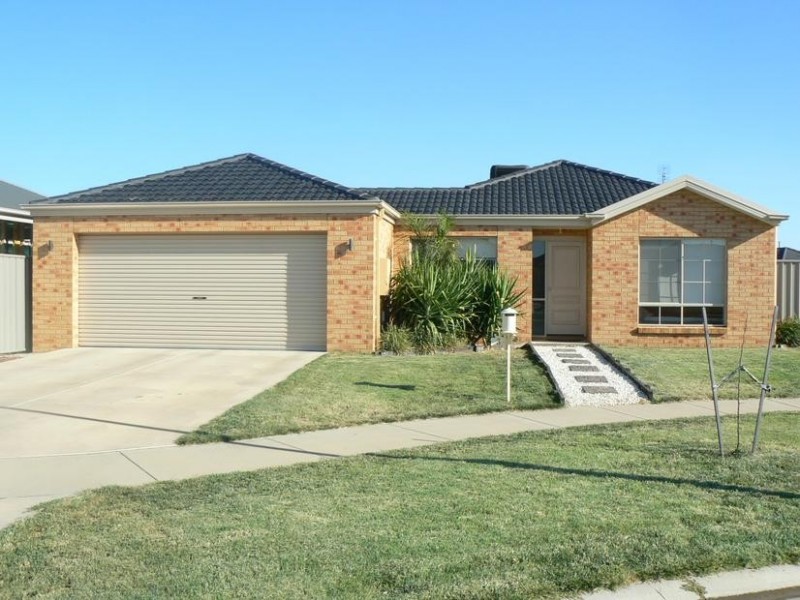 3 Yeovil Court, Echuca VIC 3564