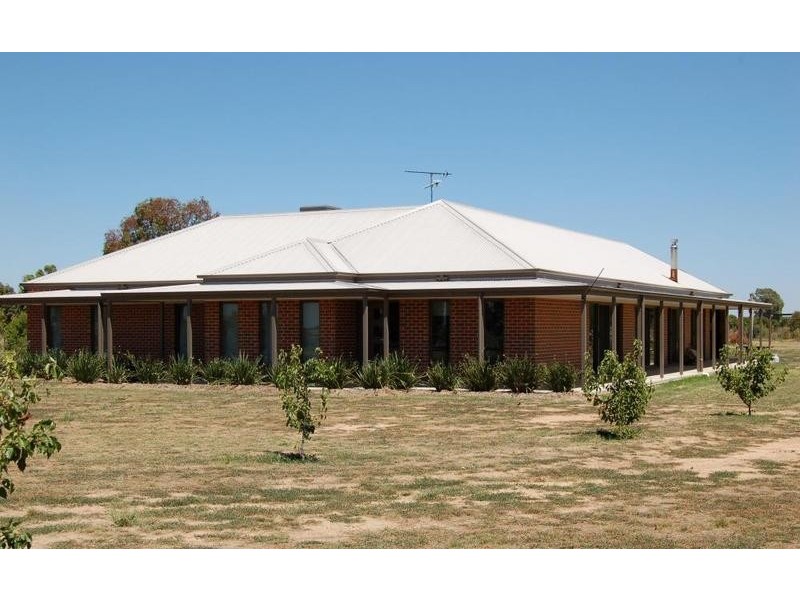 640 Simmie Road, Echuca VIC 3564