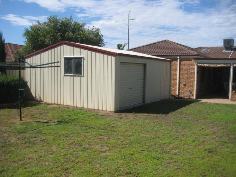10 Adelaide Crescent, Echuca VIC 3564