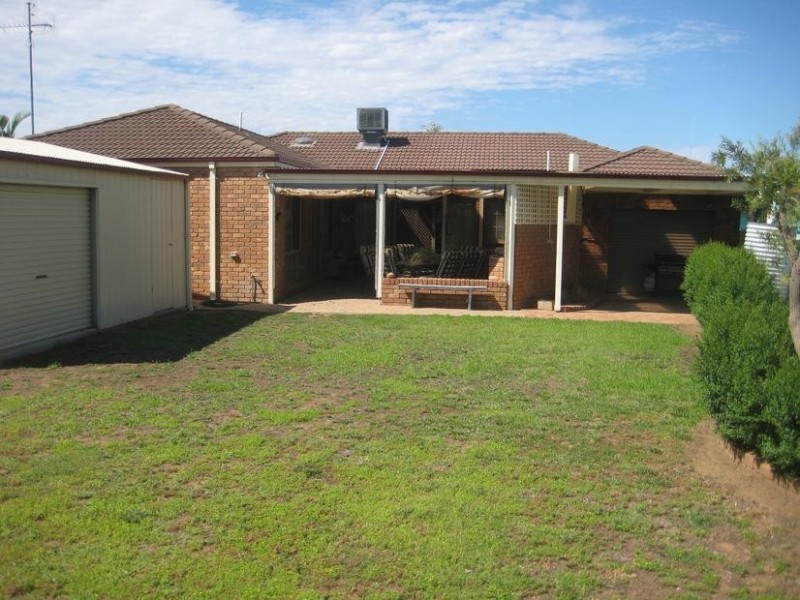 10 Adelaide Crescent, Echuca VIC 3564