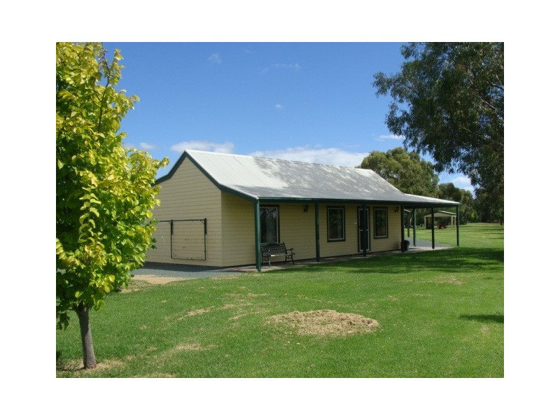 162 Perricoota Road, Moama NSW 2731