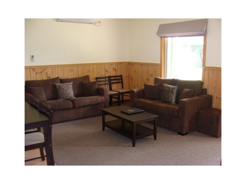 162 Perricoota Road, Moama NSW 2731