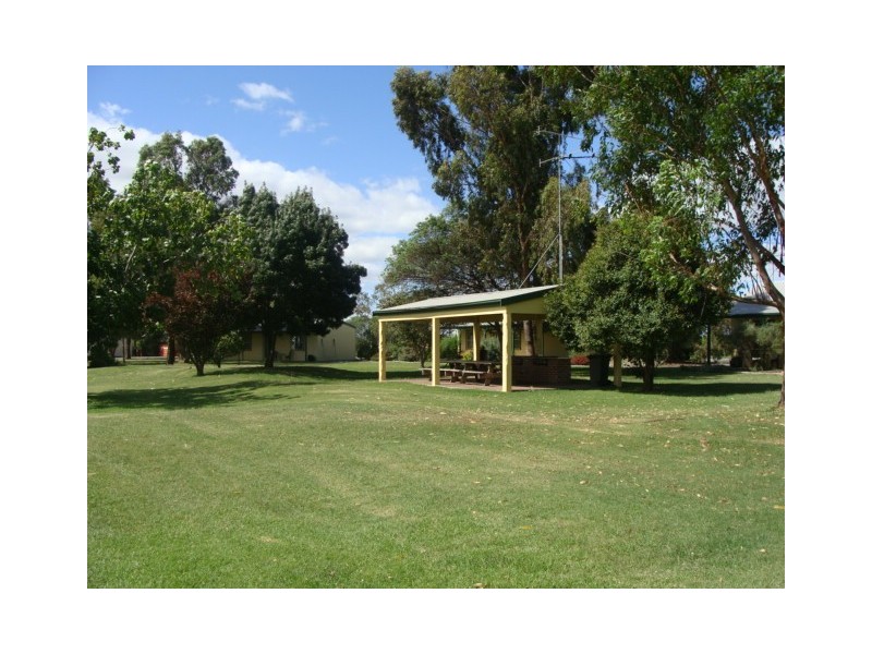 162 Perricoota Road, Moama NSW 2731