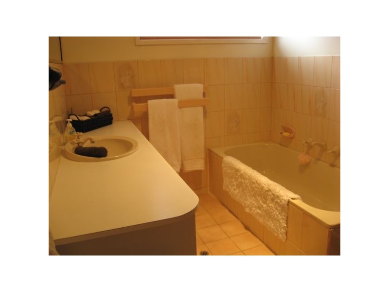 13 Lawrence Street, Mathoura NSW 2710