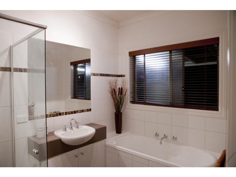 26 Hollara Drive, Moama NSW 2731