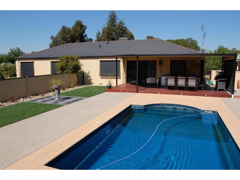 2 River Park Drive, Moama NSW 2731