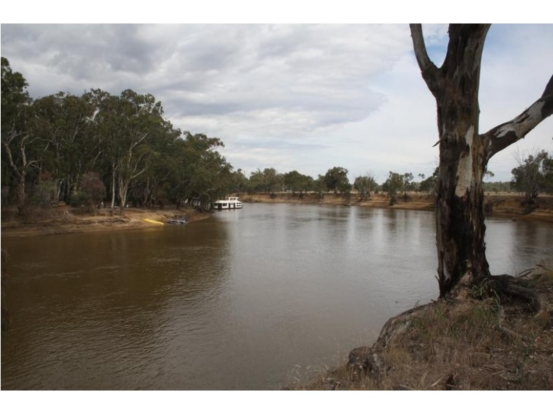 01 Old Barrmah Road, Moama NSW 2731