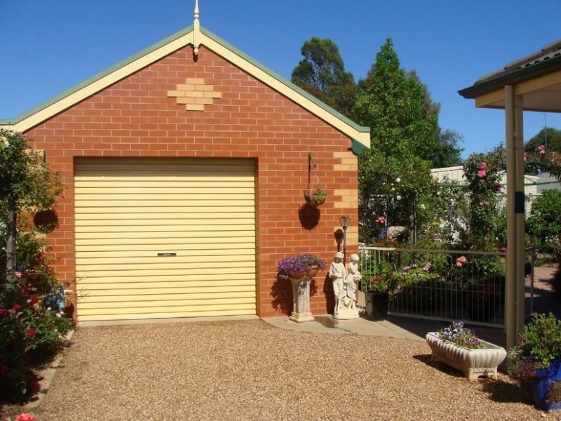 2 Maggie Court, Echuca VIC 3564