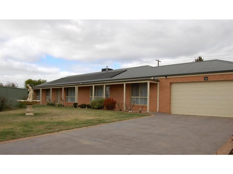67 Woodlands Circuit, Echuca VIC 3564