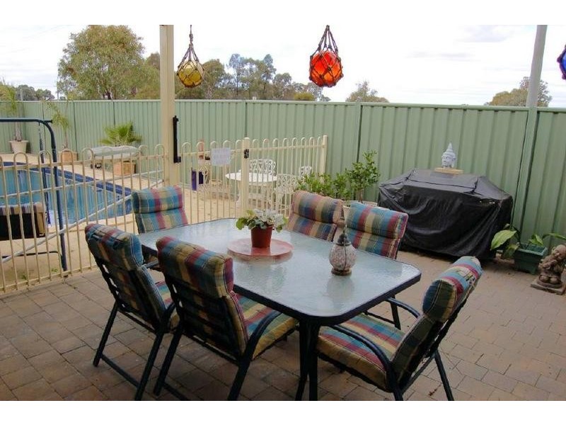 67 Woodlands Circuit, Echuca VIC 3564