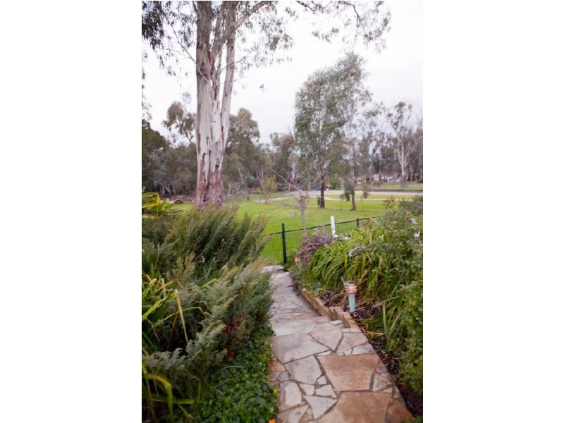 94 Wharparilla Drive, Echuca VIC 3564