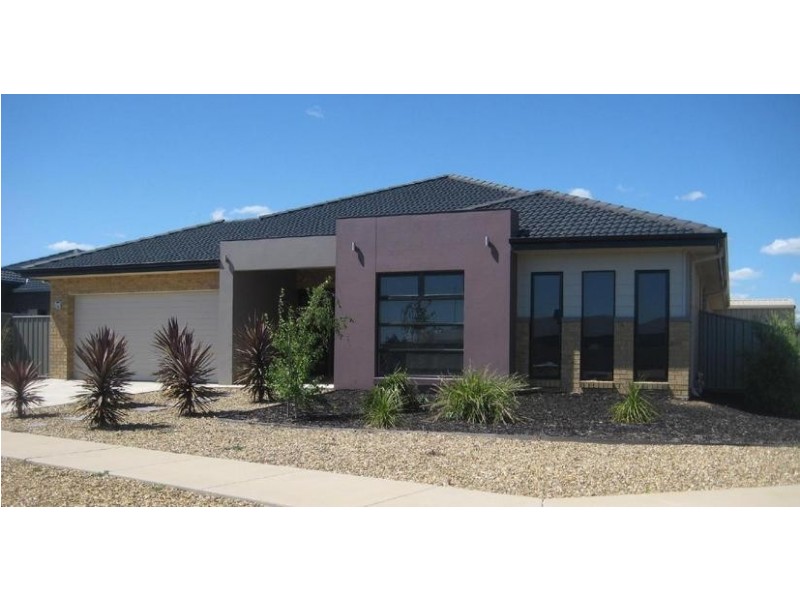 13 Yeovil Court, Echuca VIC 3564