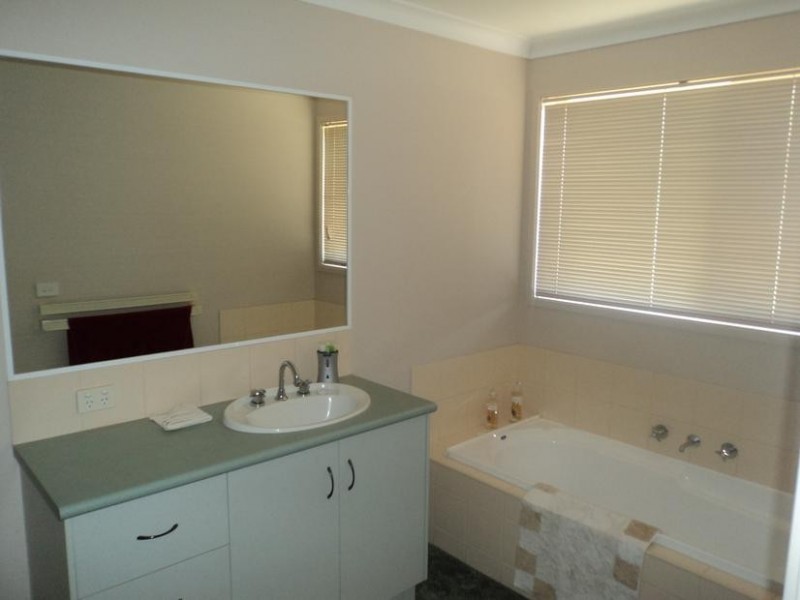 61 Woodlands Circuit, Echuca VIC 3564