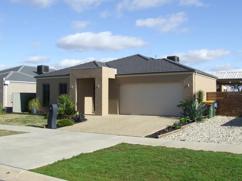 8 Westin Place, Echuca VIC 3564