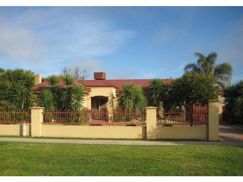 73 Sutton Street, Echuca VIC 3564