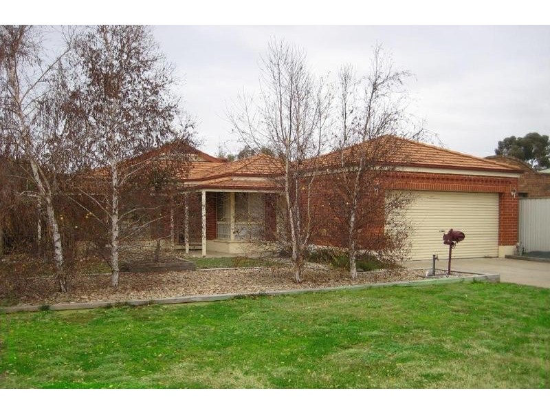 98 Shackell Street, Echuca VIC 3564
