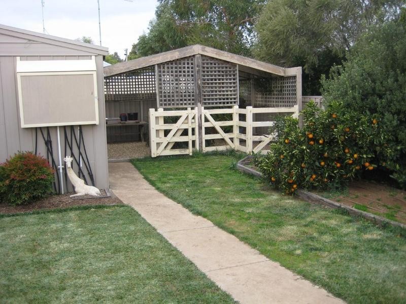 98 Shackell Street, Echuca VIC 3564