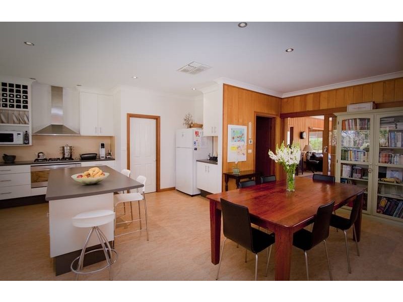 60 Campaspe Esplanade, Echuca VIC 3564