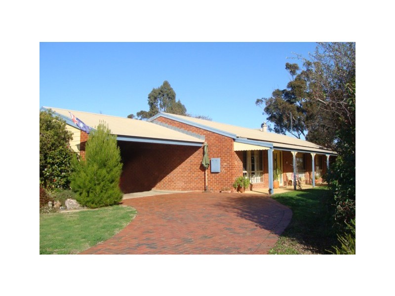 7 Adelaide Crescent, Echuca VIC 3564