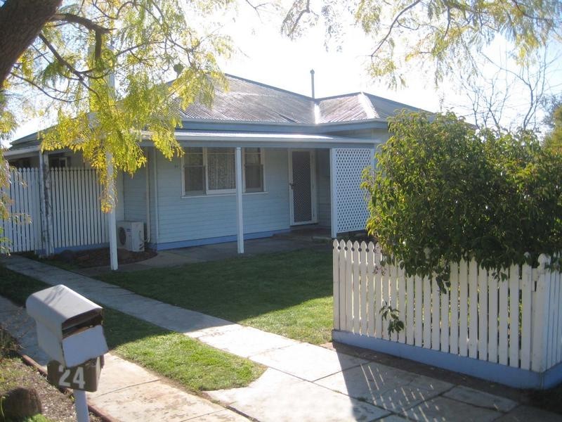 24 Eyre Street, Echuca VIC 3564