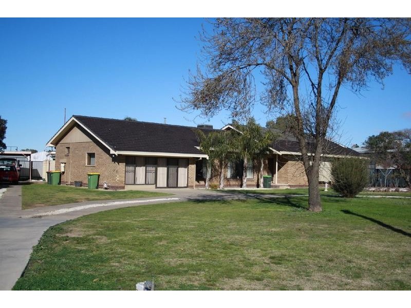 47 Ogilvie Ave, Echuca VIC 3564