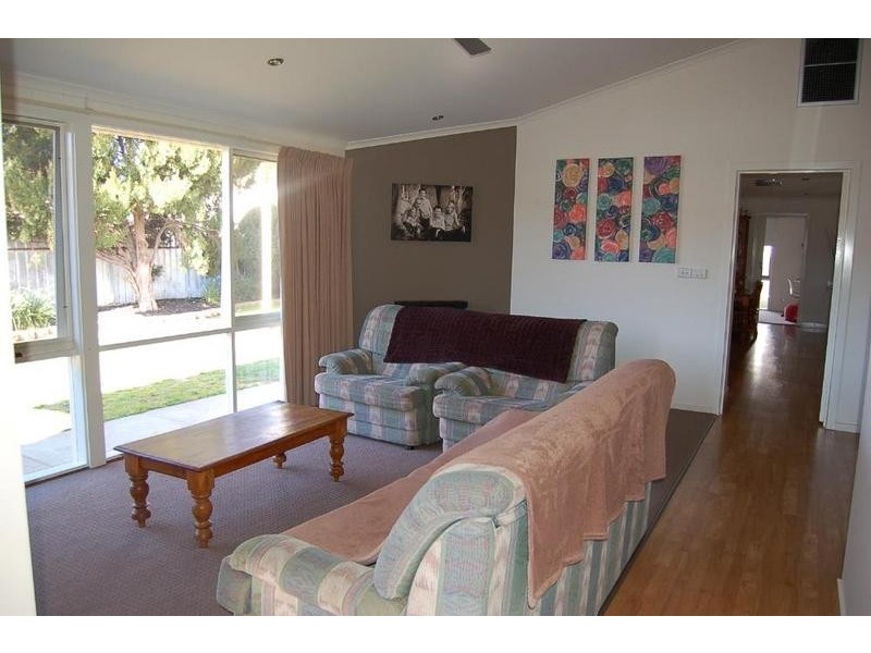 40 Adelaide Crescent, Echuca VIC 3564