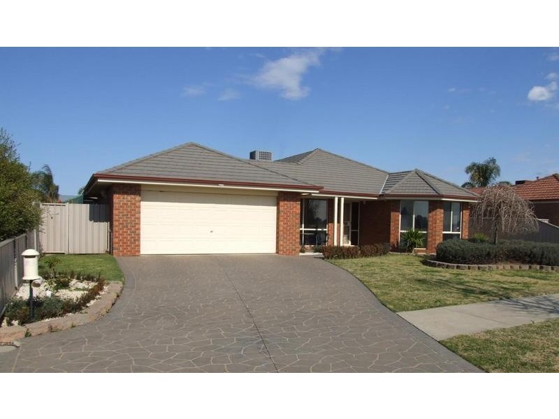 27 McSwain Road, Echuca VIC 3564