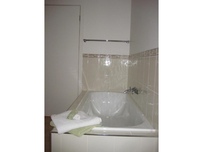 11b Brenton Avenue, Echuca VIC 3564