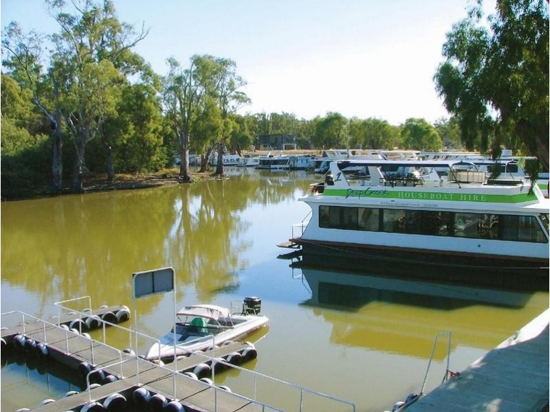 002 Perricoota Road, Moama NSW 2731