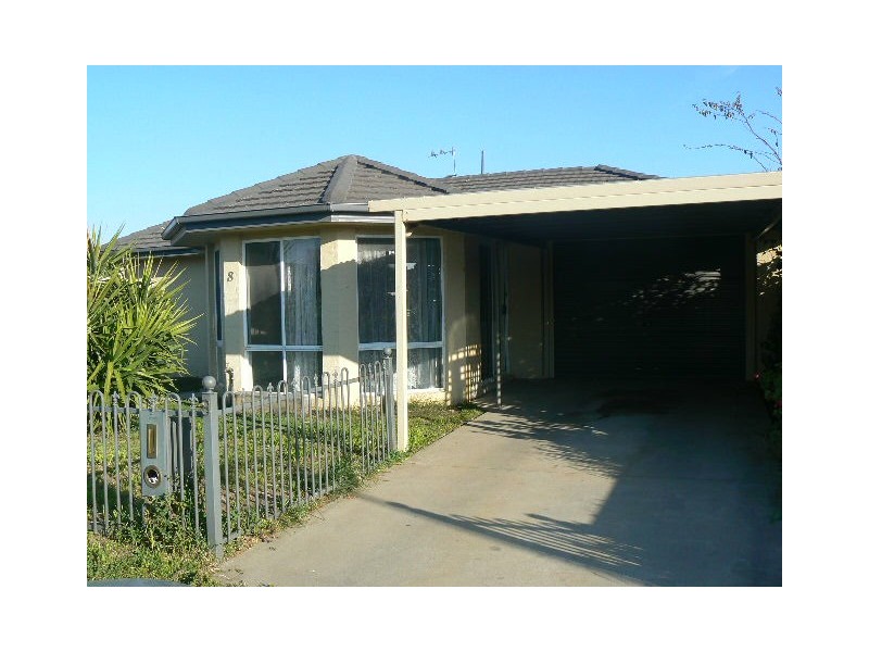 8 Alfred Avenue, Echuca VIC 3564