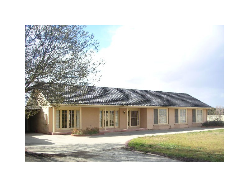 46 Ogilvie Avenue, Echuca VIC 3564