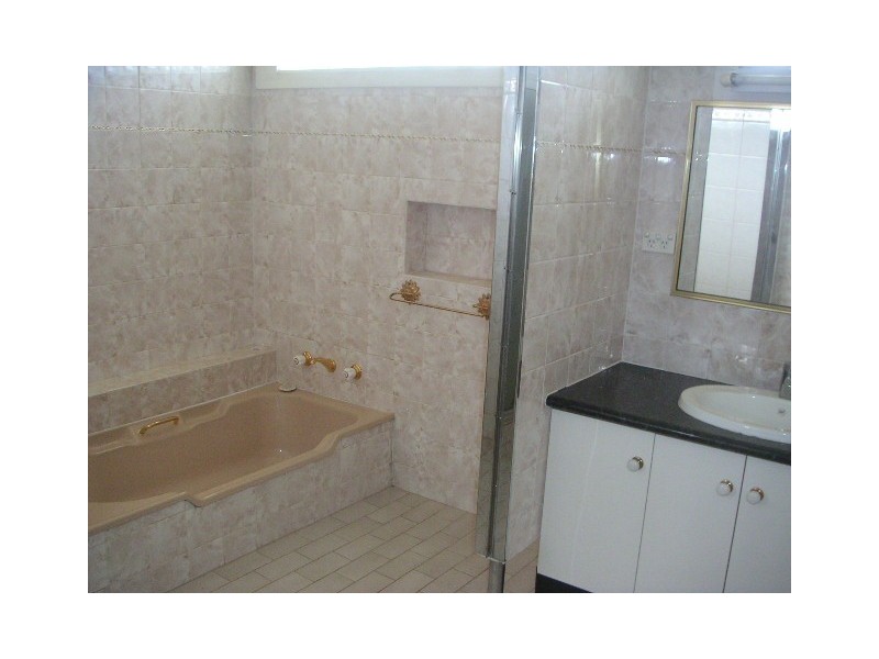 46 Ogilvie Avenue, Echuca VIC 3564